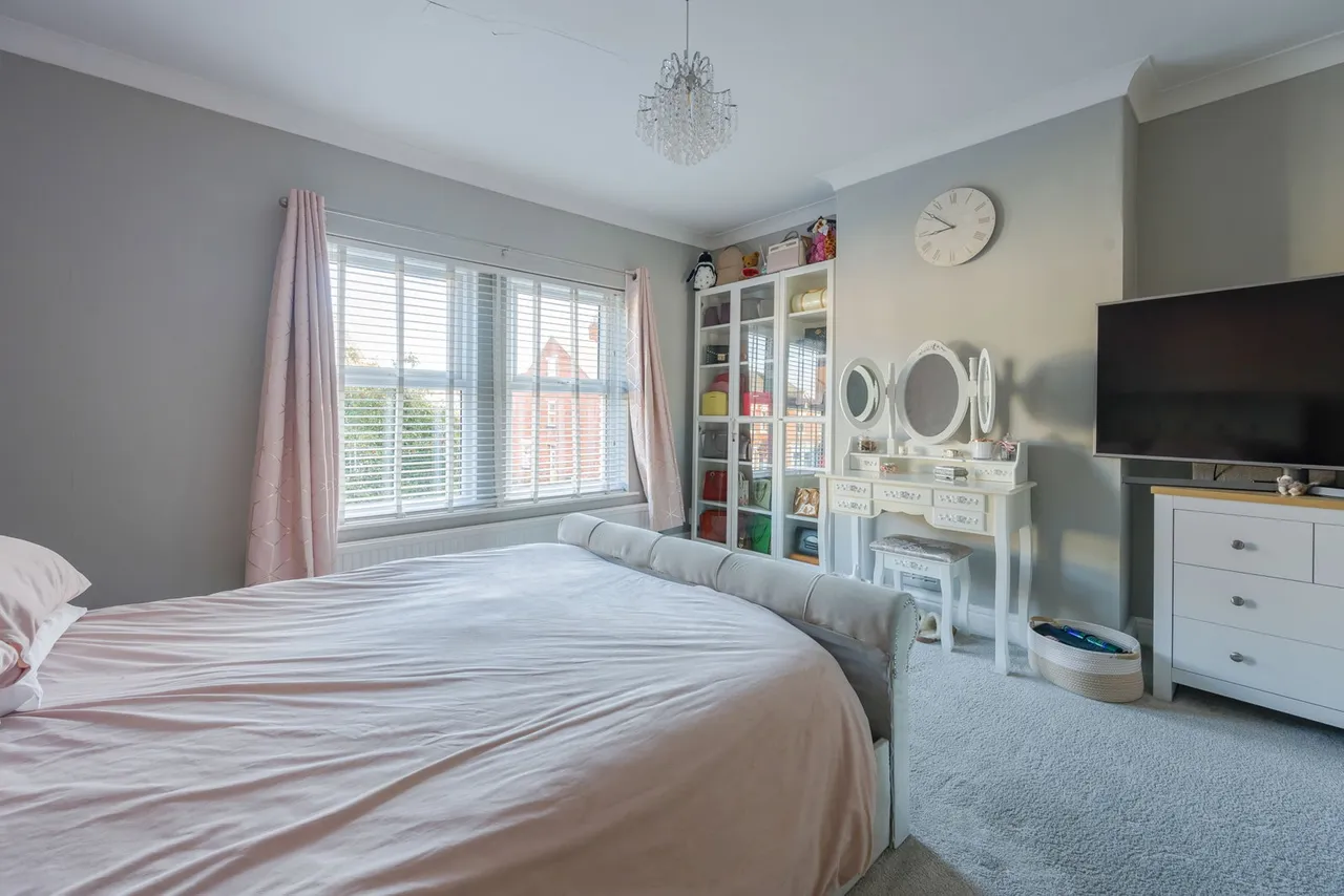 Harlaxton Road in Grantham, photo 11