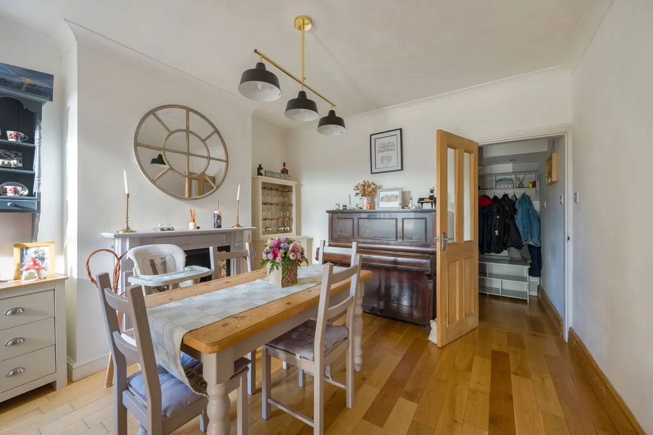 Harlaxton Road in Grantham, photo 6