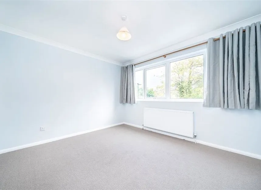 North Place, Middlesex, TW11, photo 3