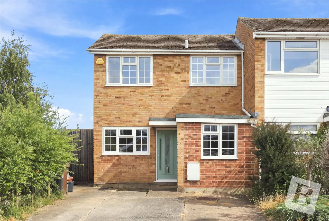 3 bed house for sale — Manor Road, South Woodham Ferrers, Essex, CM3