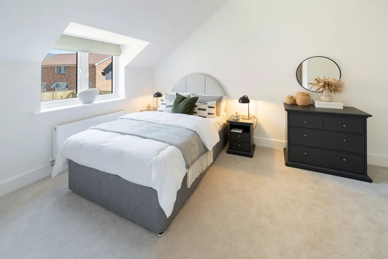 Brockhills Lane, New Milton, photo 4