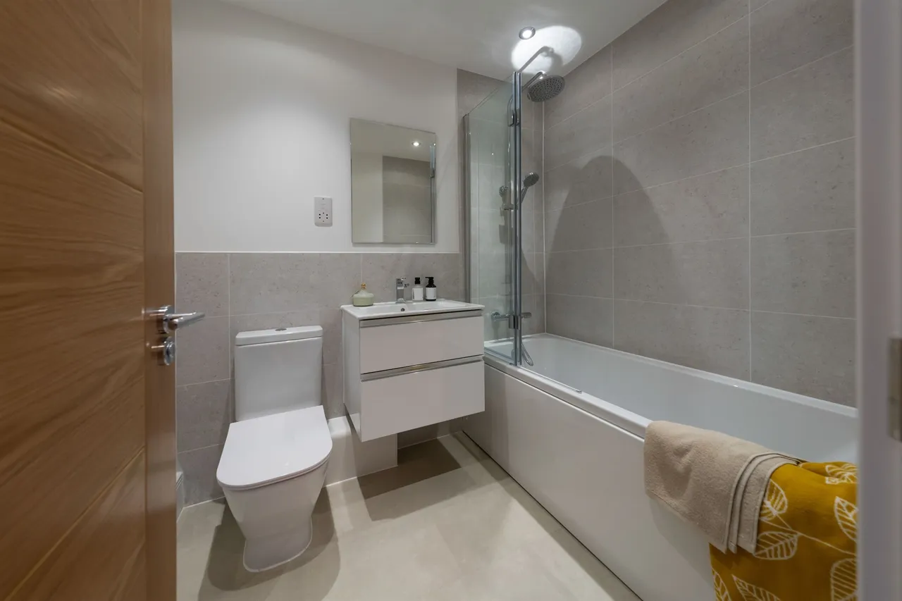 Brockhills Lane, New Milton, photo 9