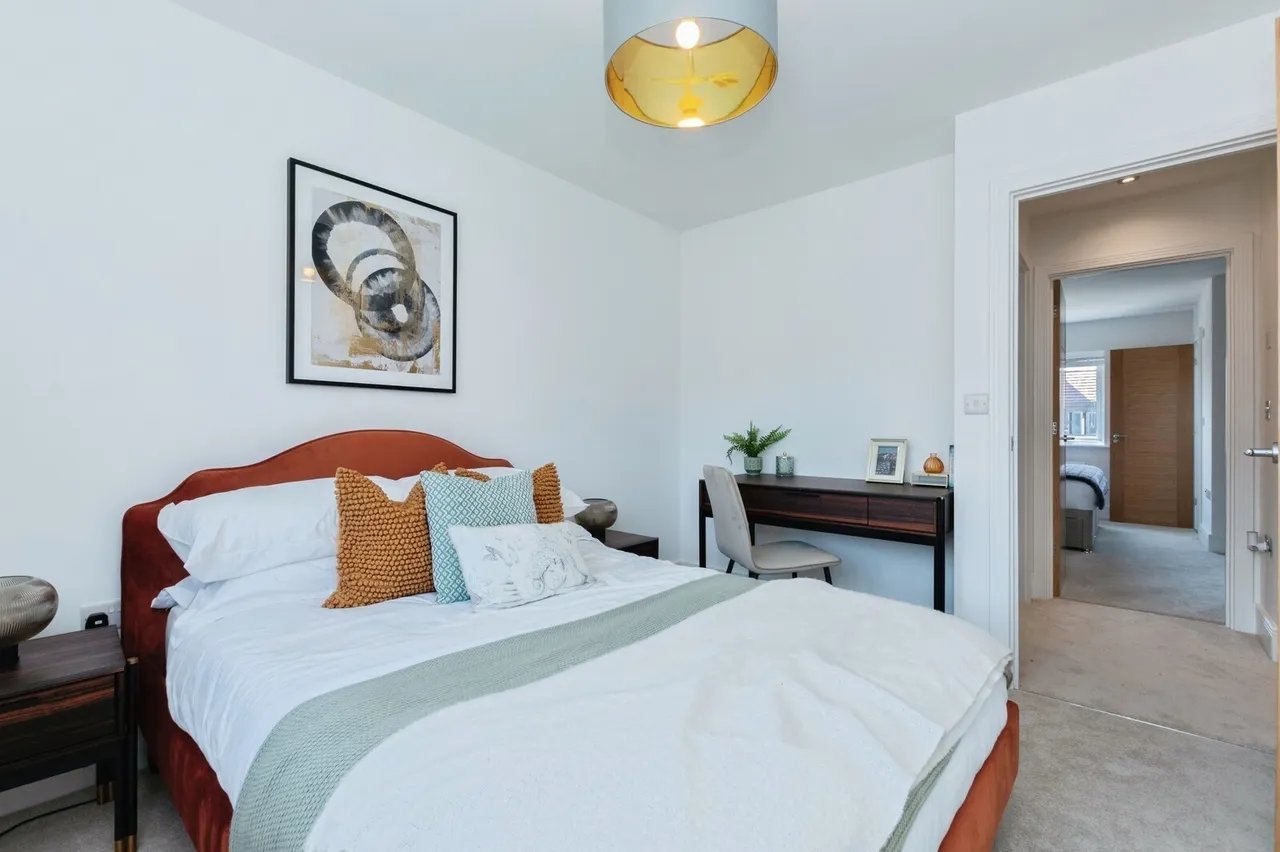 Brockhills Lane, New Milton, photo 6