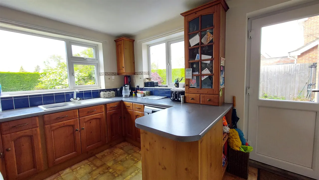 Saxon Way, Bourne, photo 6