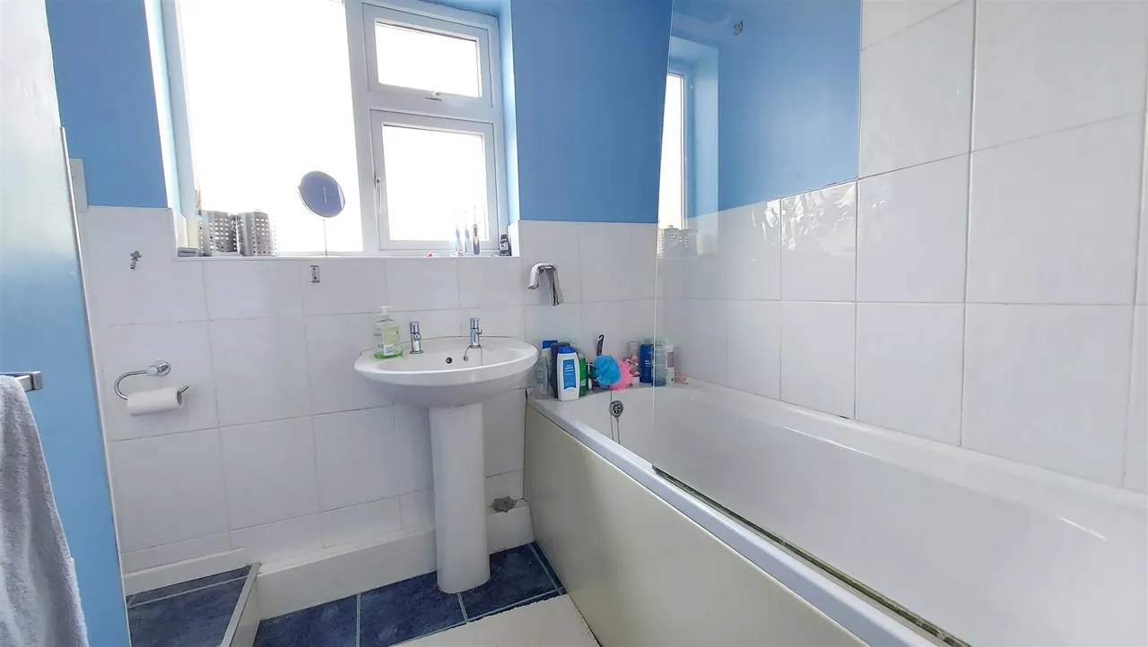 Saxon Way, Bourne, photo 14