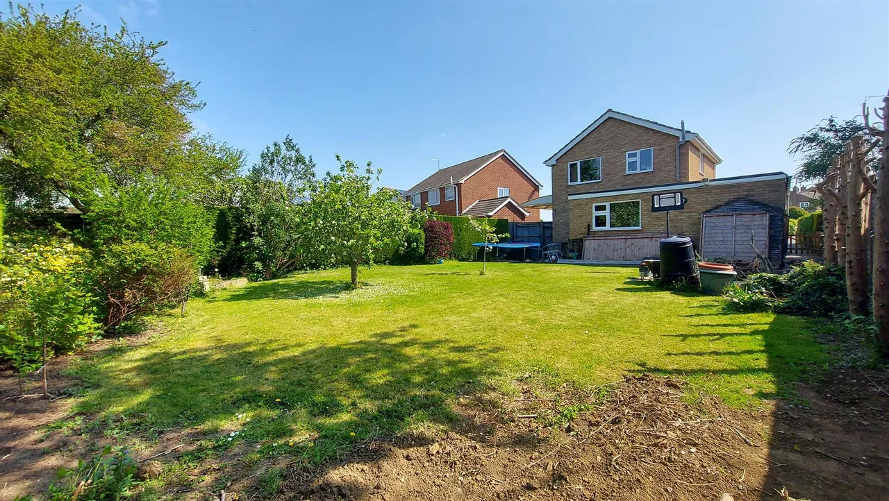 Saxon Way, Bourne, photo 2