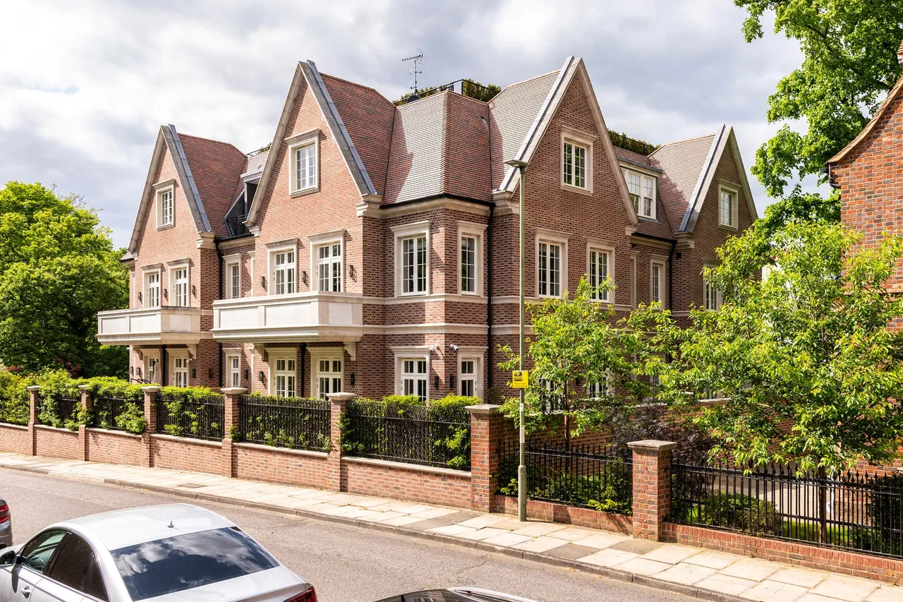 4 bed flat to rent — The Bishops Avenue, London, N2