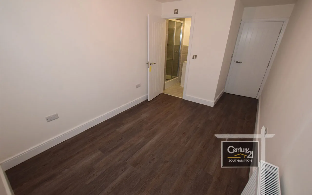 Winchester Road, Southampton, SO16, photo 5
