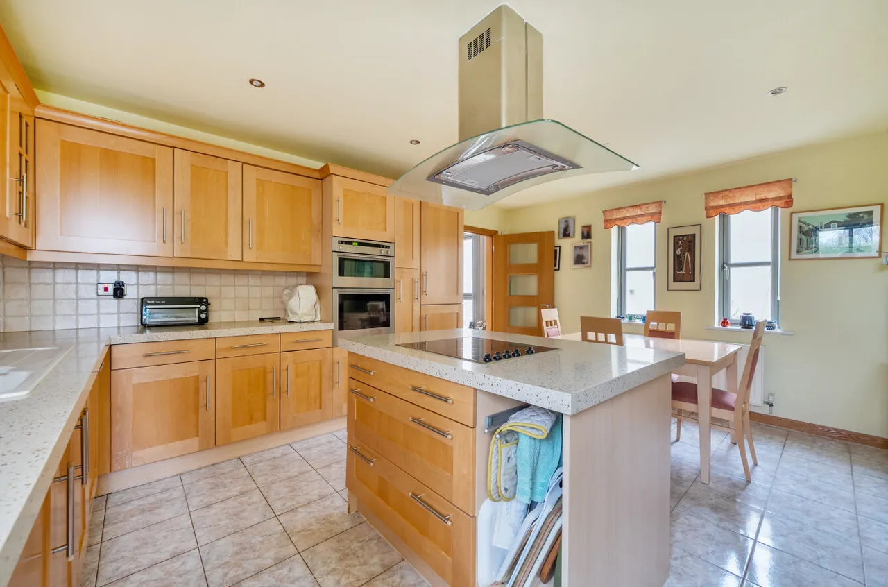 Hazel Court, Winchester, SO22, photo 4