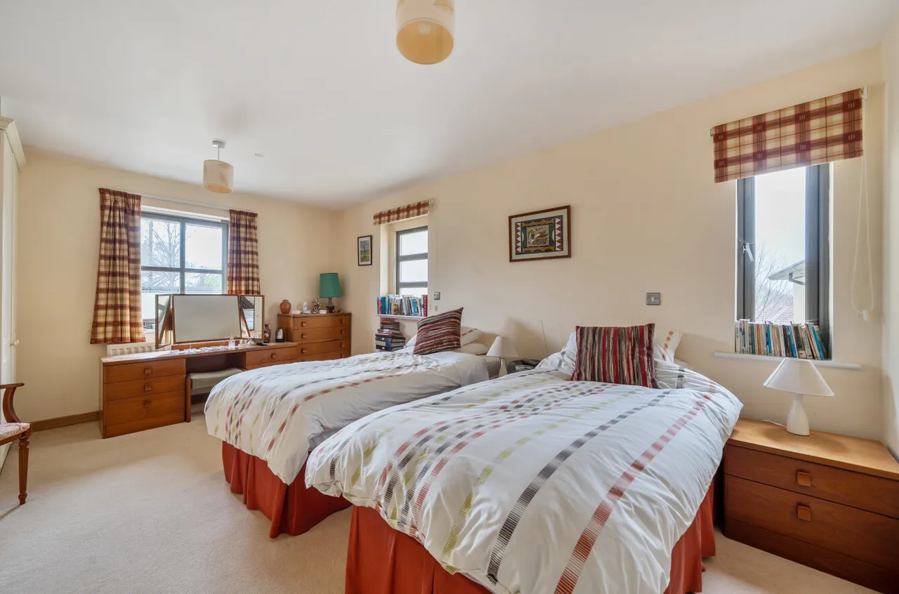Hazel Court, Winchester, SO22, photo 8