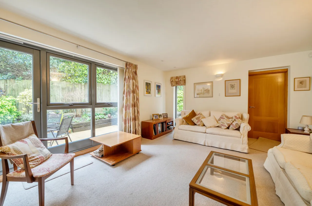 Hazel Court, Winchester, SO22, photo 5