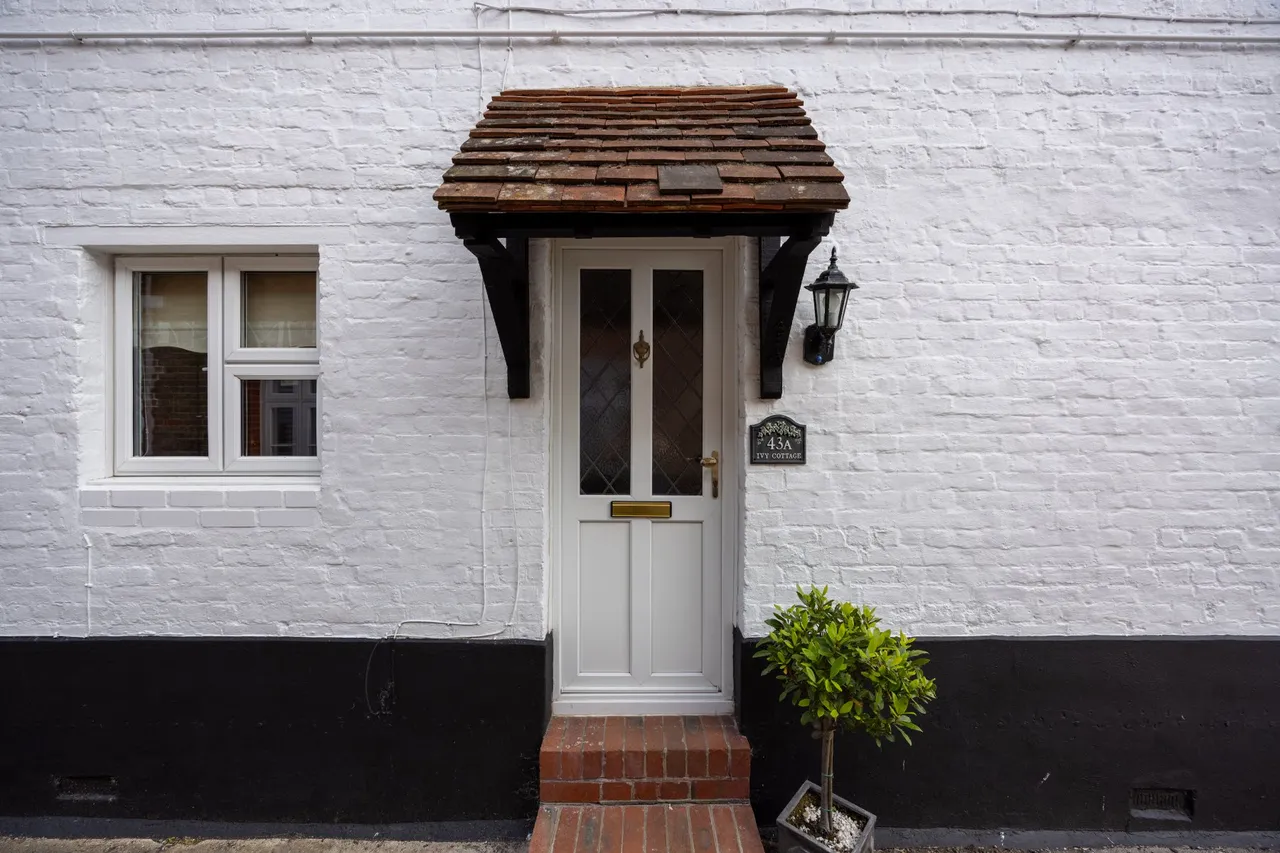 Down Road, Merrow, GU1, photo 28