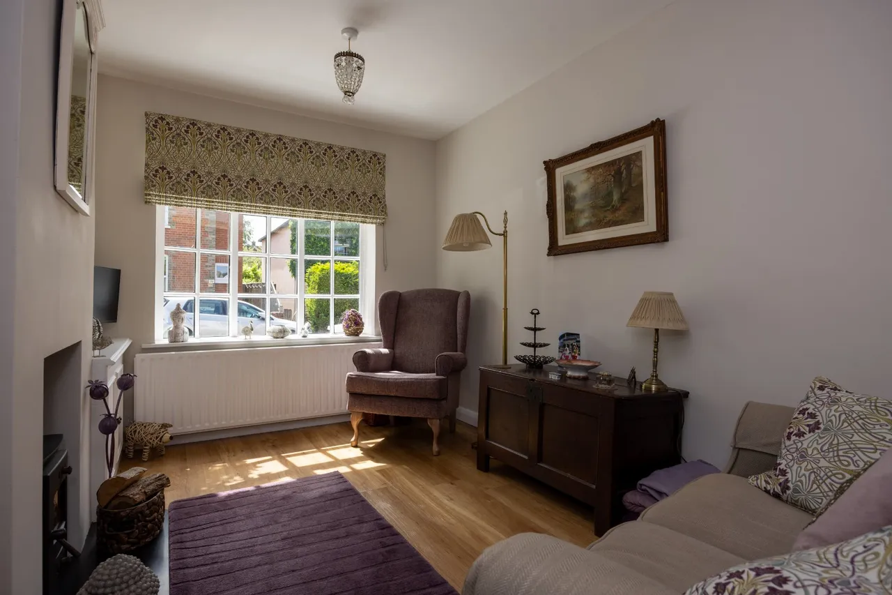 Down Road, Merrow, GU1, photo 15
