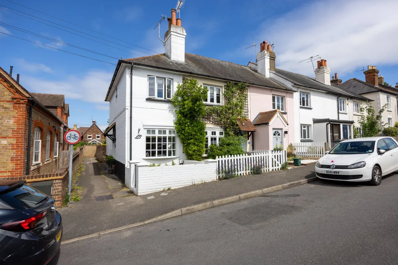 Down Road, Merrow, GU1, photo 32