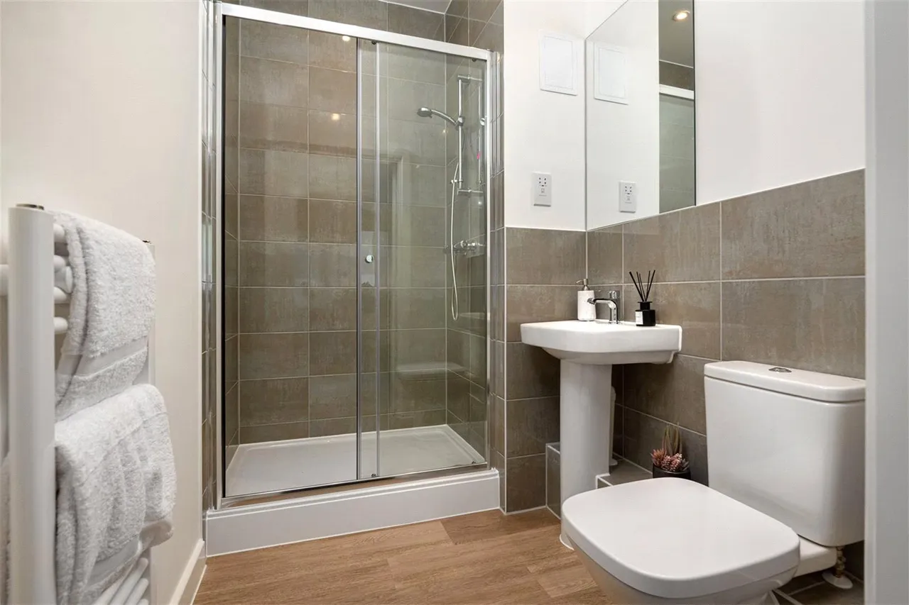 Station Avenue, Walton-On-Thames, KT12, photo 12