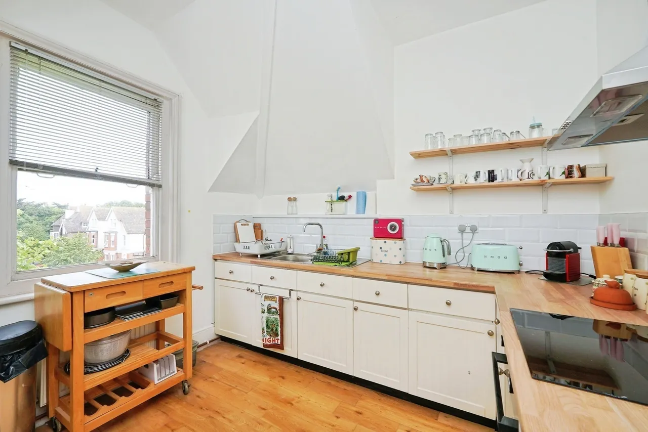 Grimston Avenue, Folkestone, Kent, CT20, photo 4