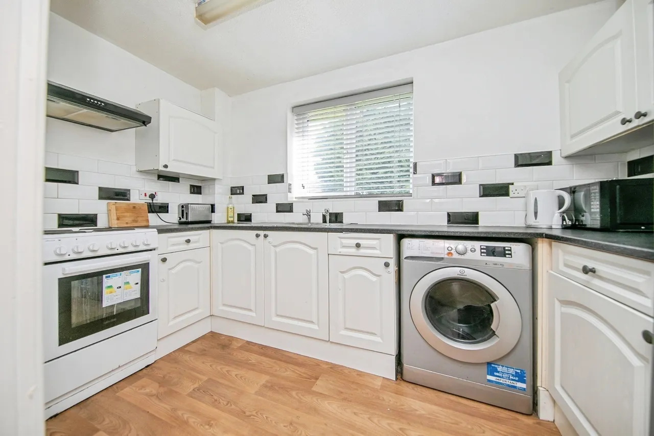 2 bed flat for sale — Dorchester End, Colchester, Essex, CO2