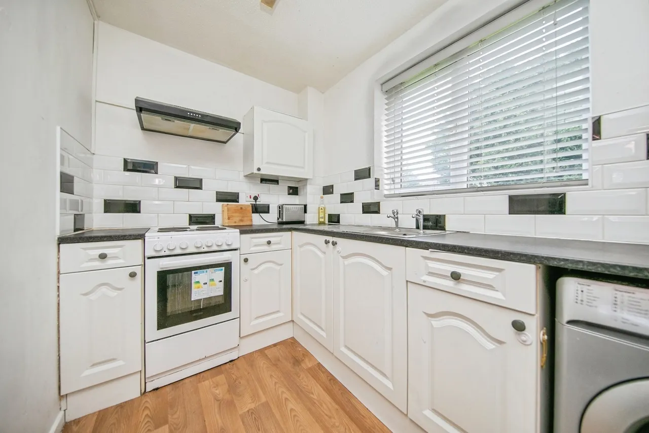 Dorchester End, Colchester, Essex, CO2, photo 6