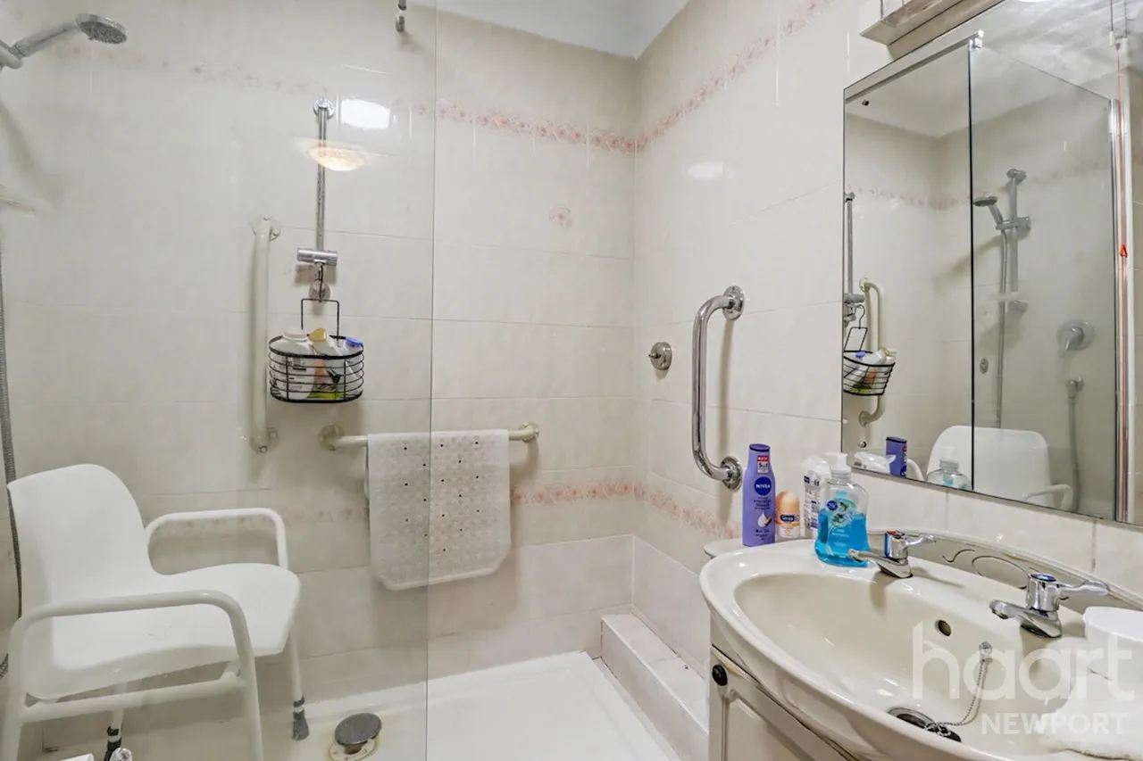Bassaleg Road, Newport, NP20, photo 15