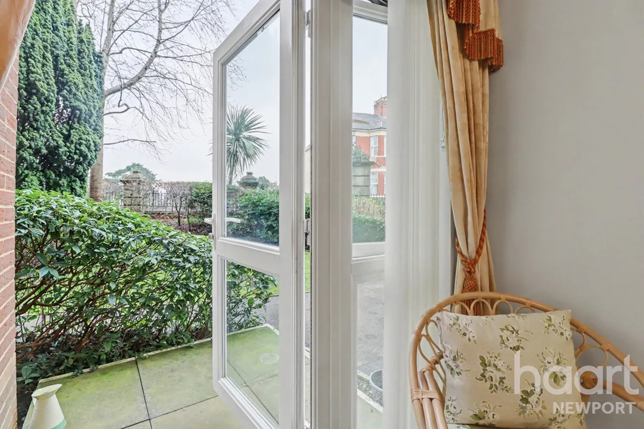 Bassaleg Road, Newport, NP20, photo 17