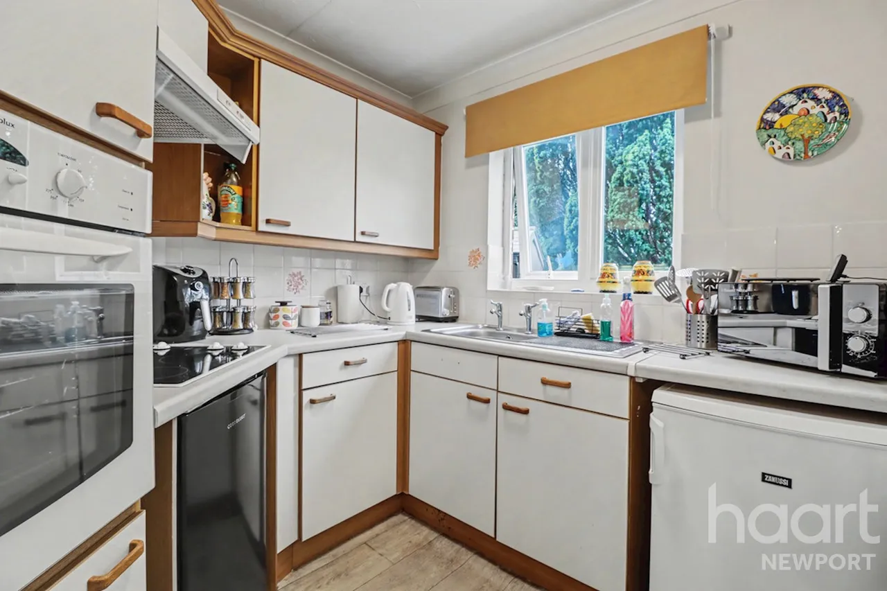 Bassaleg Road, Newport, NP20, photo 8