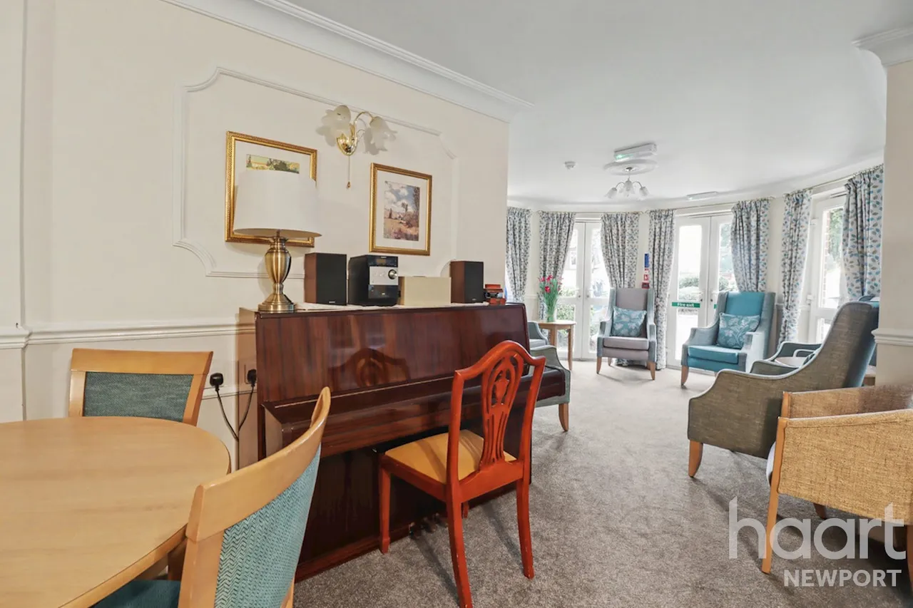 Bassaleg Road, Newport, NP20, photo 20