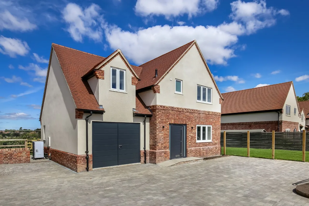 4 bed house for sale — Salisbury Road, Abbotts Ann, Andover, Hampshire, SP11 7NX