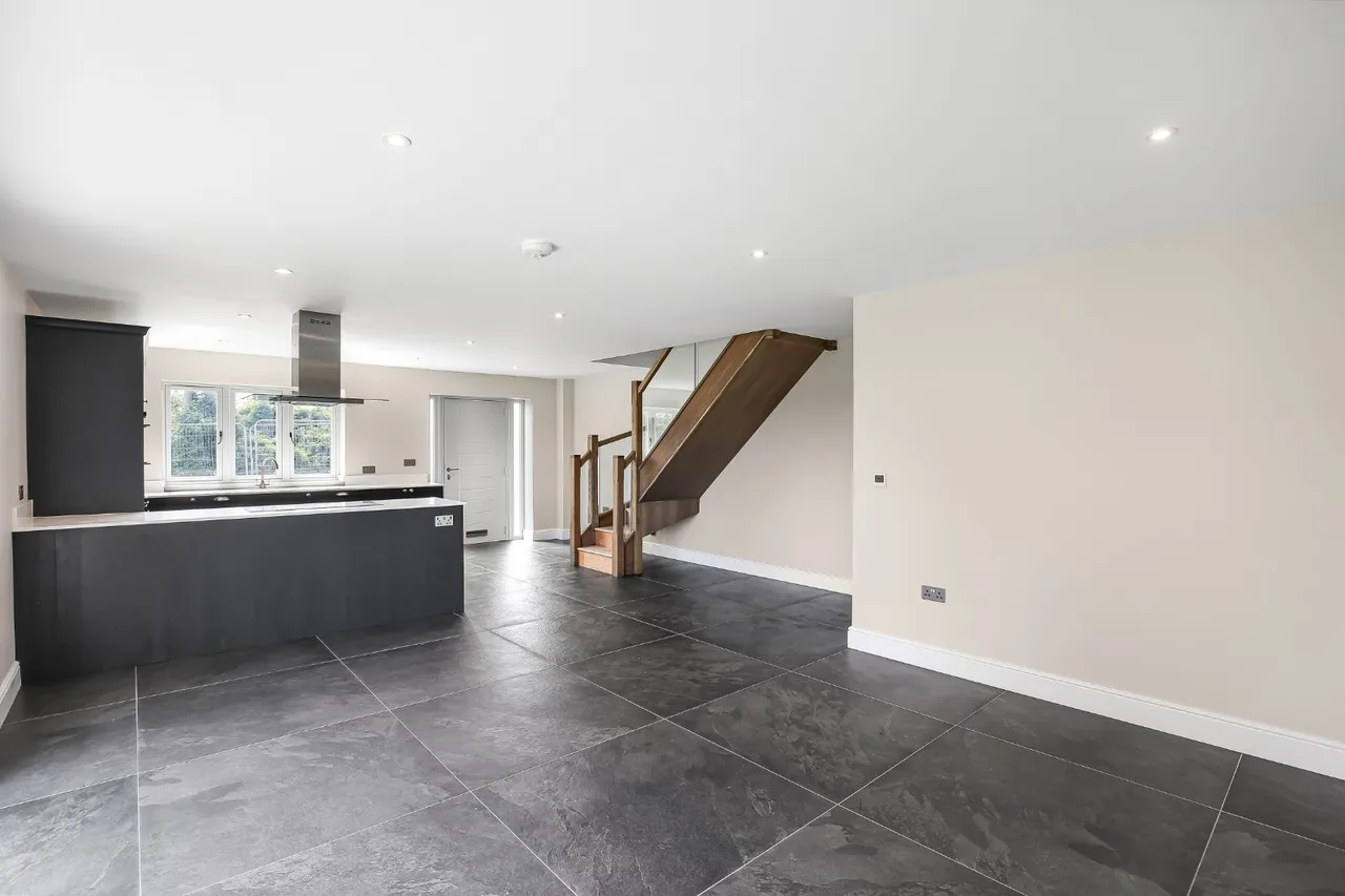 Salisbury Road, Abbotts Ann, Andover, Hampshire, SP11 7NX, photo 4
