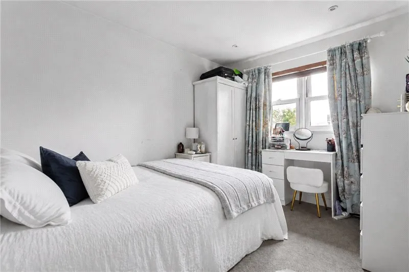 4 bed house for sale — Whistlers Avenue, London, Morgans Walk, Battersea Church Road, SW11