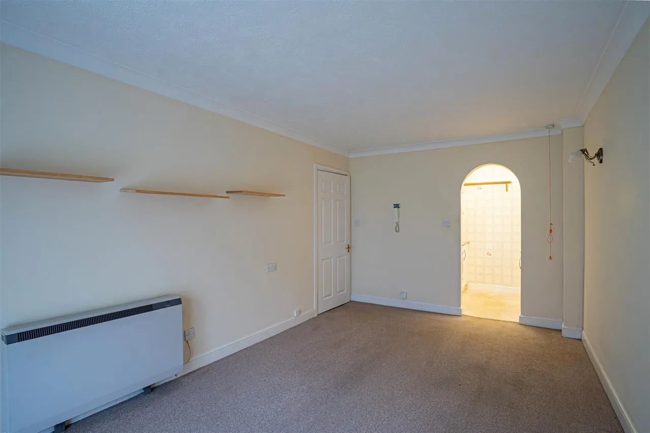 St. Helens Crescent, Hastings, photo 3