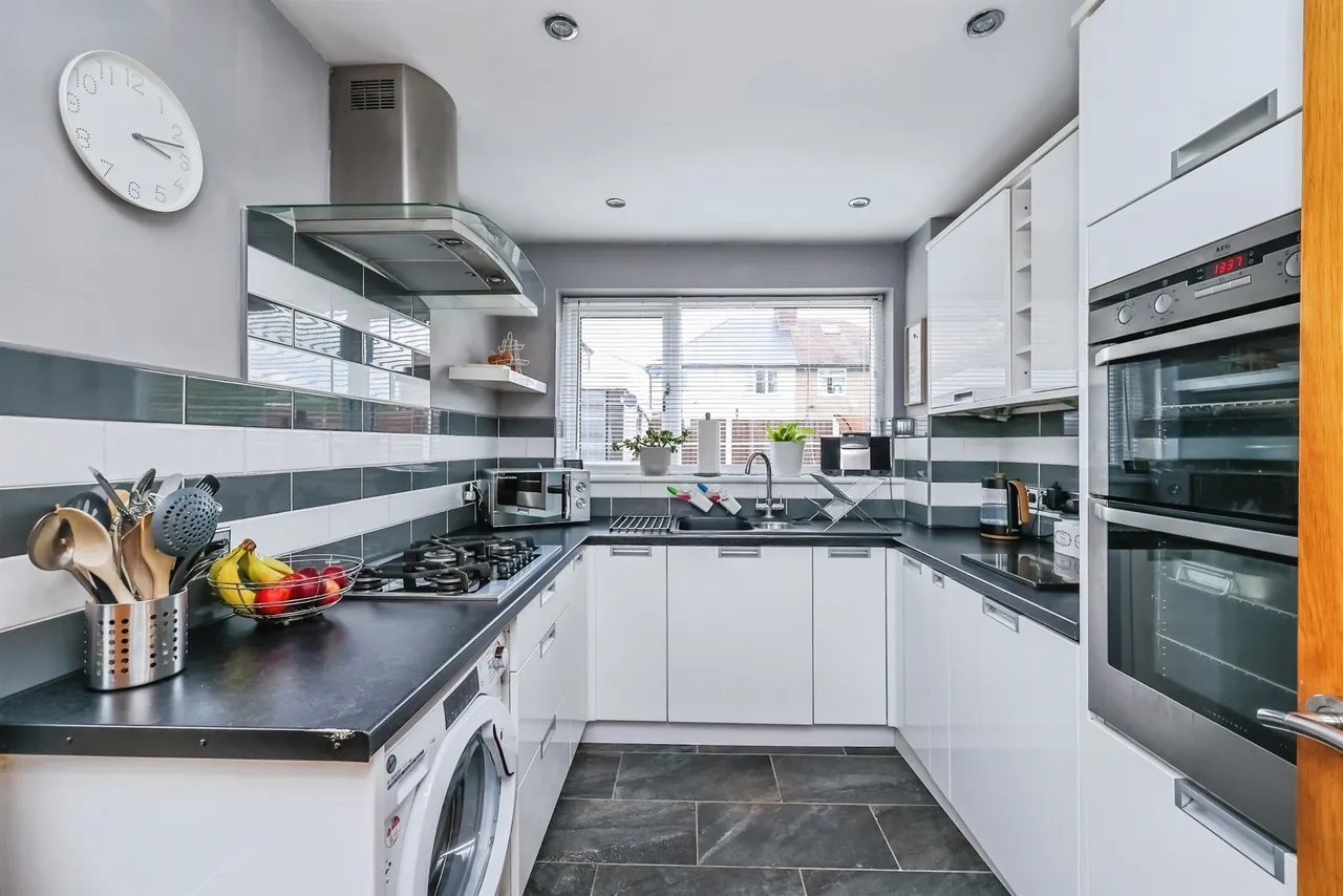 Kenilworth Drive, Ilkeston, DE7, photo 3