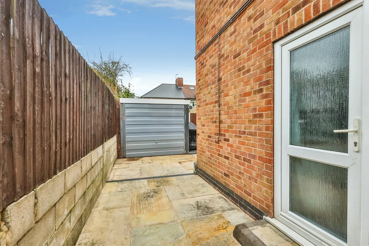 Kenilworth Drive, Ilkeston, DE7, photo 18