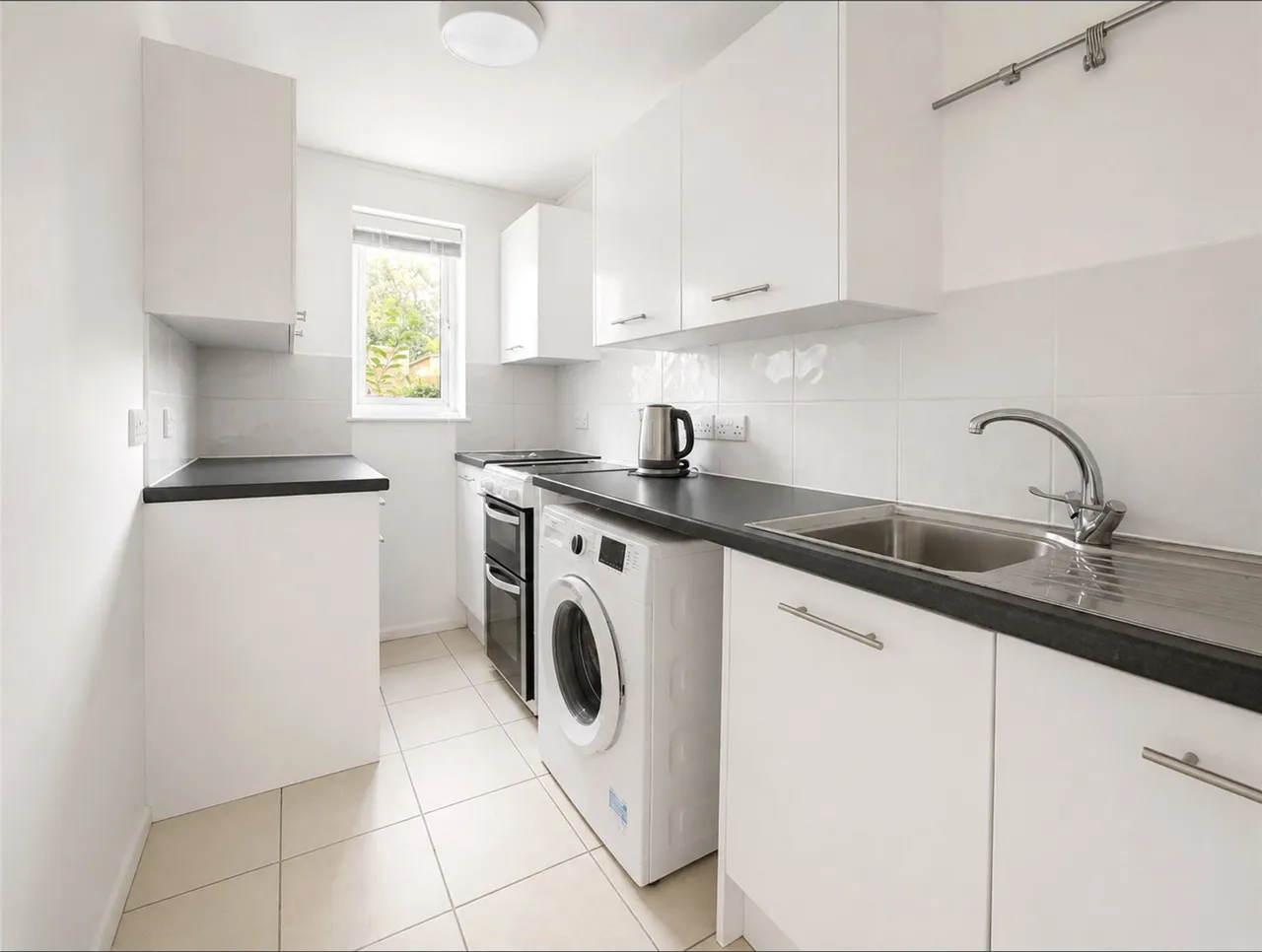 Kennet Close, West End, Southampton, Hampshire, SO18 3JY, photo 3