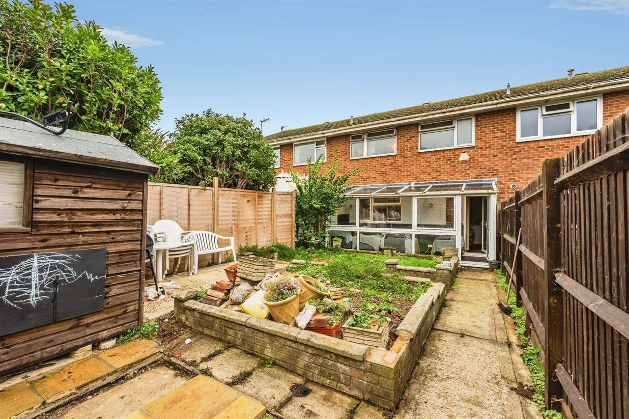 Hythe Crescent, Seaford, BN25, photo 14