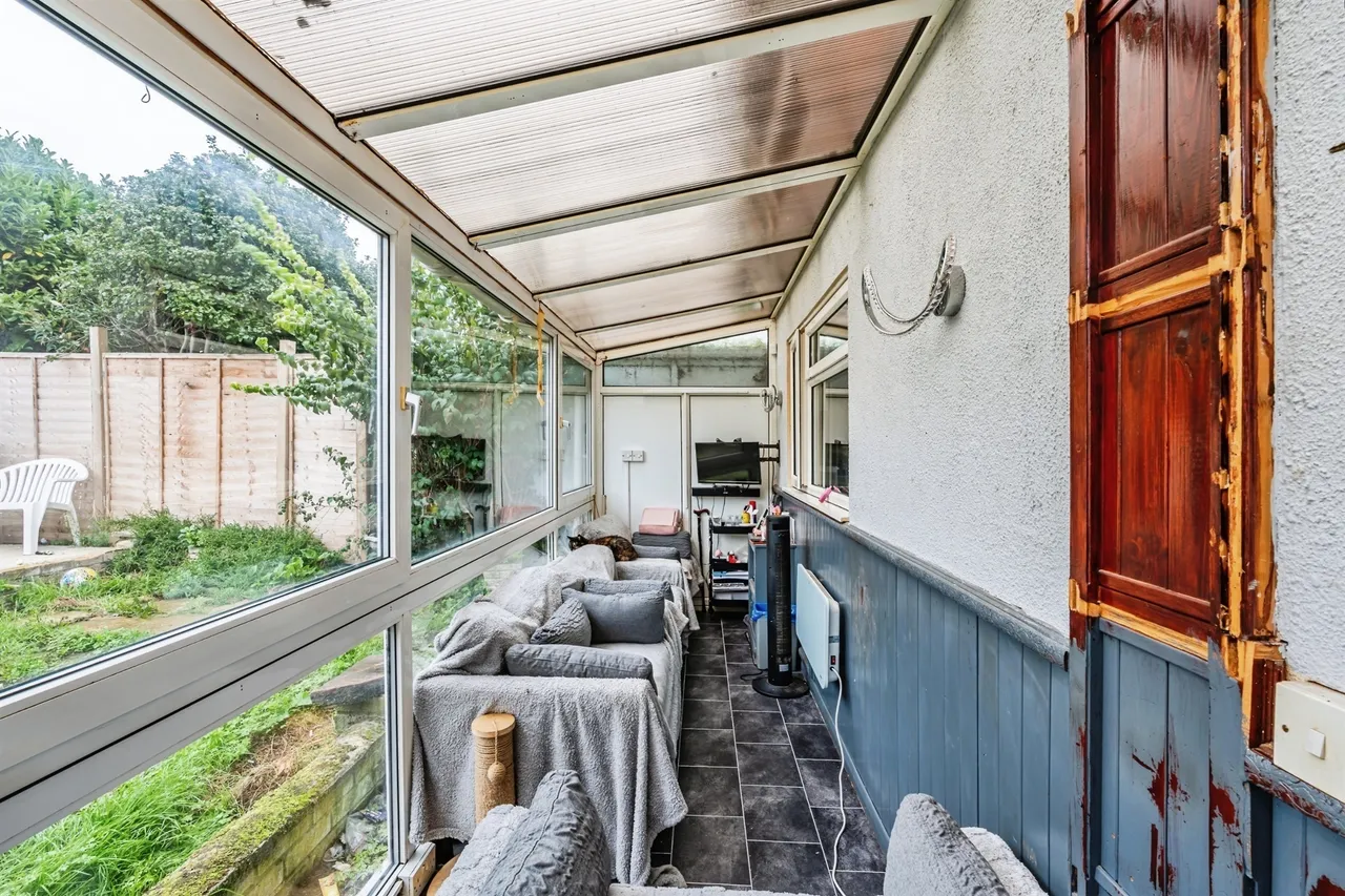 Hythe Crescent, Seaford, BN25, photo 7