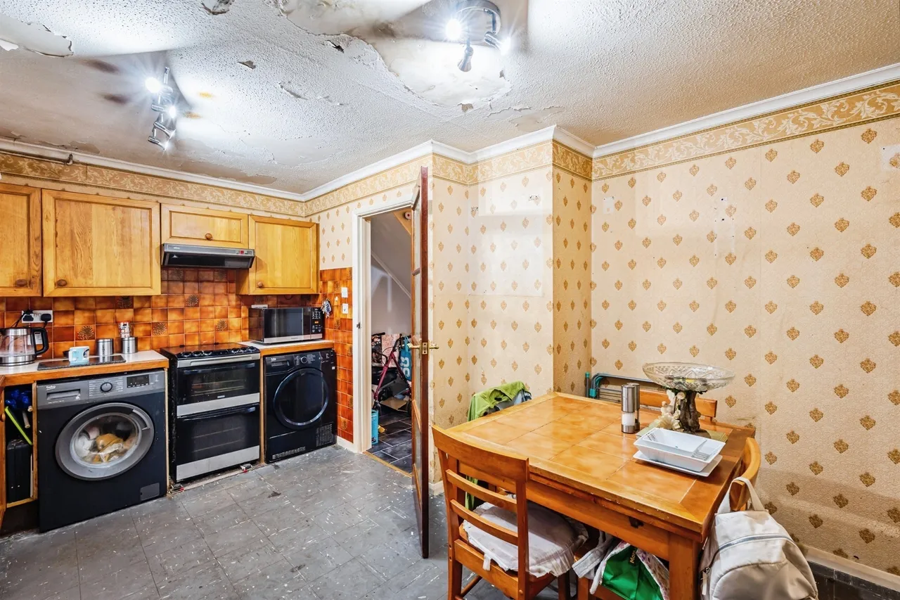Hythe Crescent, Seaford, BN25, photo 6