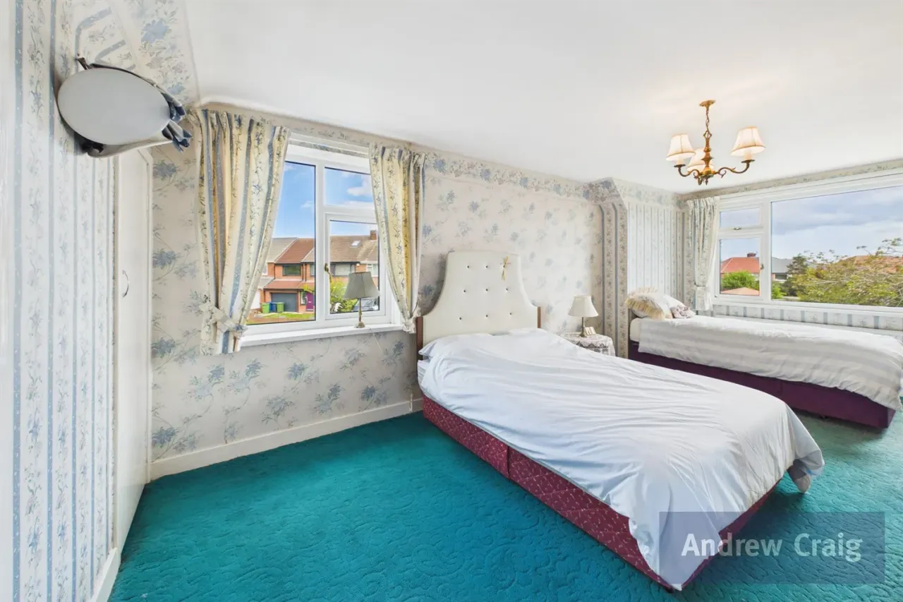 Lonsdale Avenue, South Bents Whitburn, SR6, photo 15