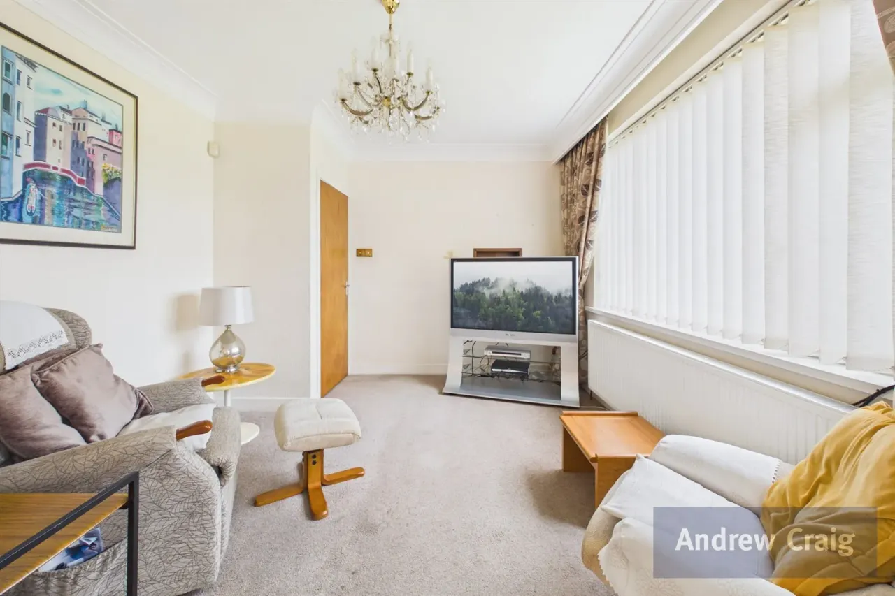 Lonsdale Avenue, South Bents Whitburn, SR6, photo 8
