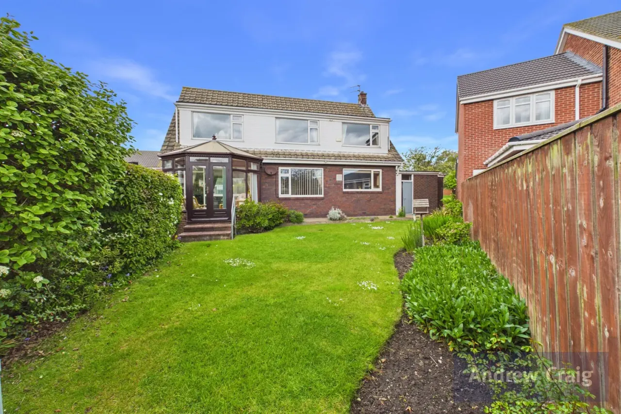 Lonsdale Avenue, South Bents Whitburn, SR6, photo 18