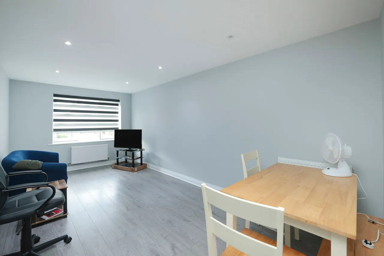 Kingsend Fees Apply, HA4, photo 10