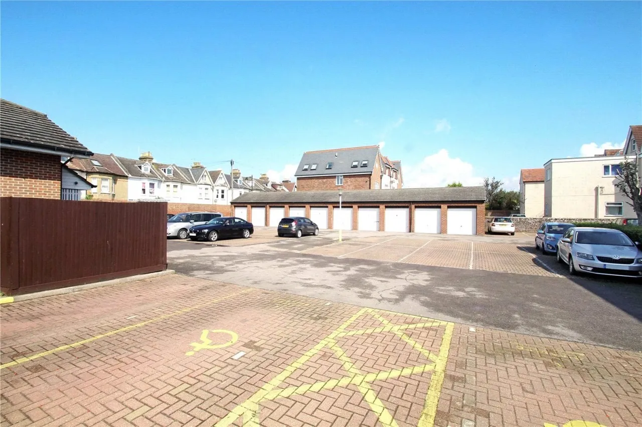 Littlehampton, BN17, photo 14