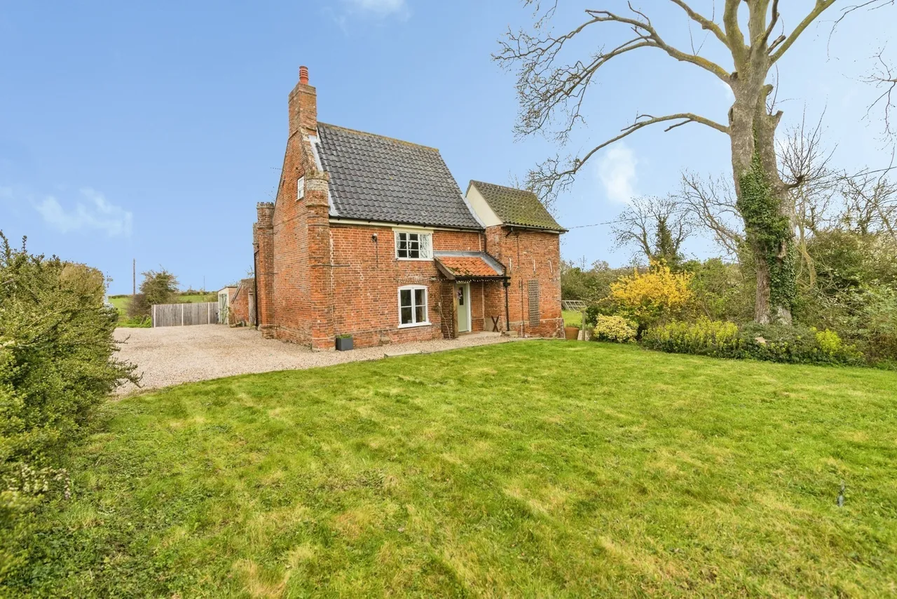 4 bed house for sale — Station Road, Brampton, Beccles, Suffolk, NR34