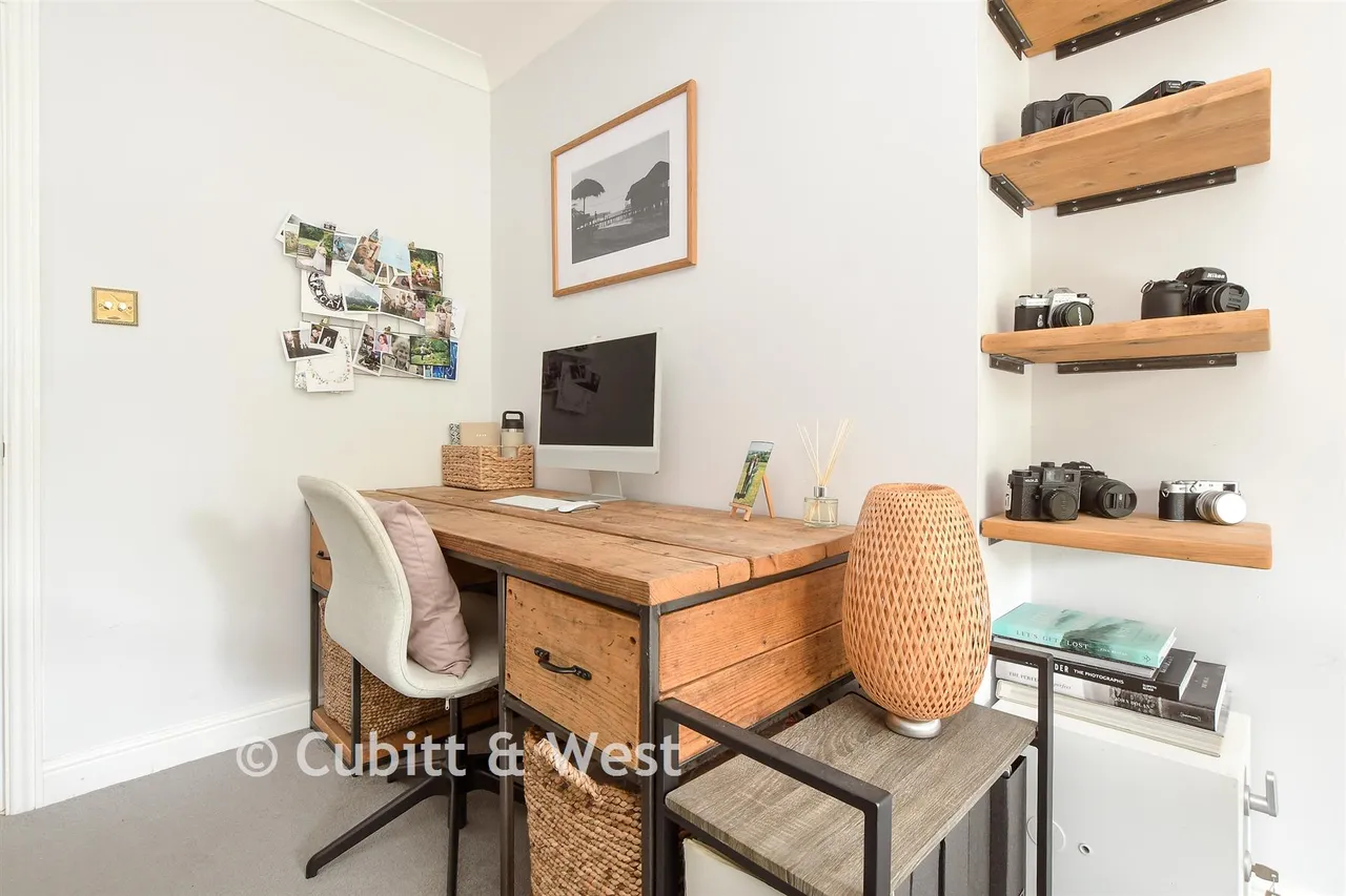 Highacre, Dorking, RH4, photo 7