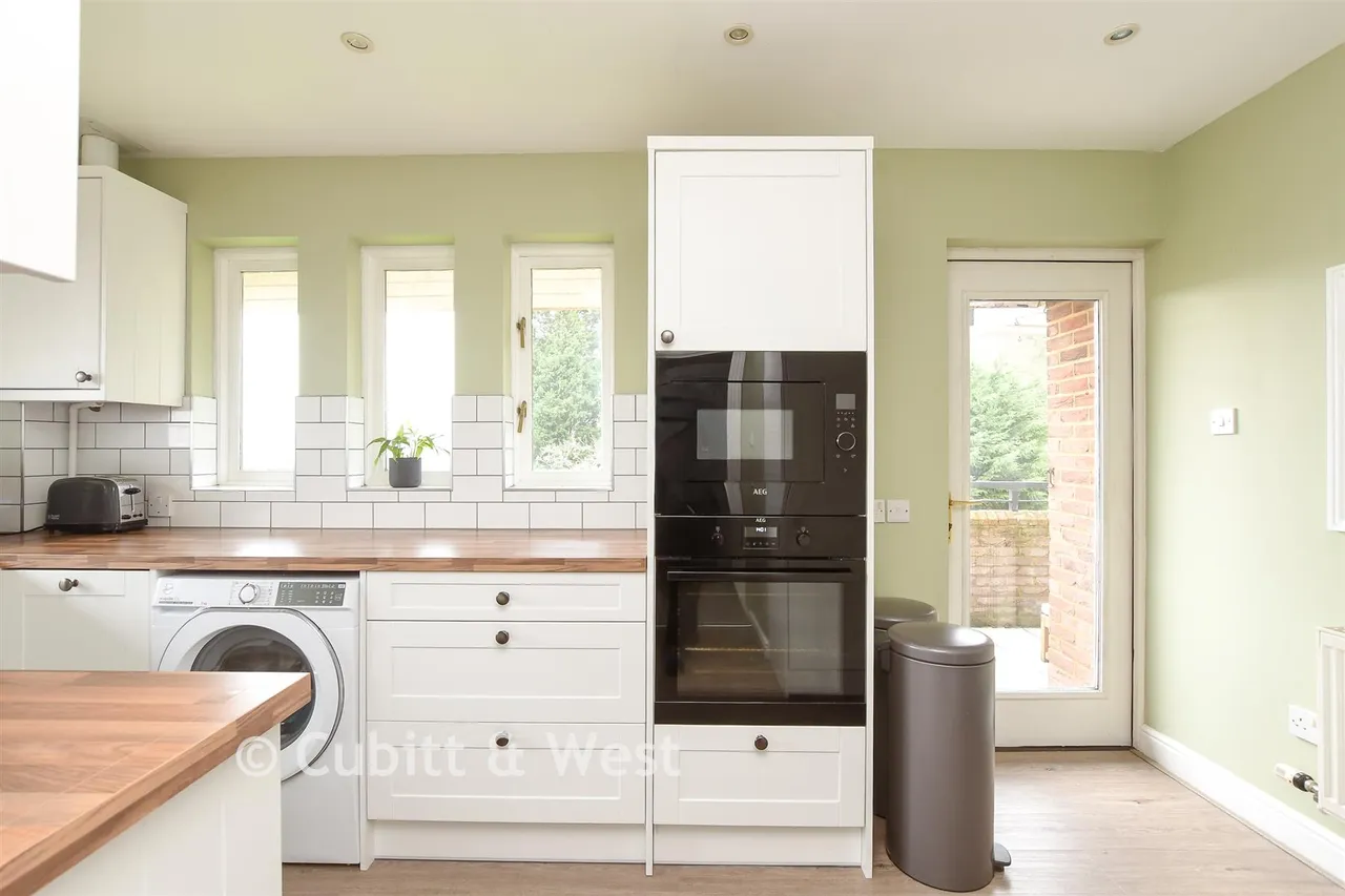 Highacre, Dorking, RH4, photo 8
