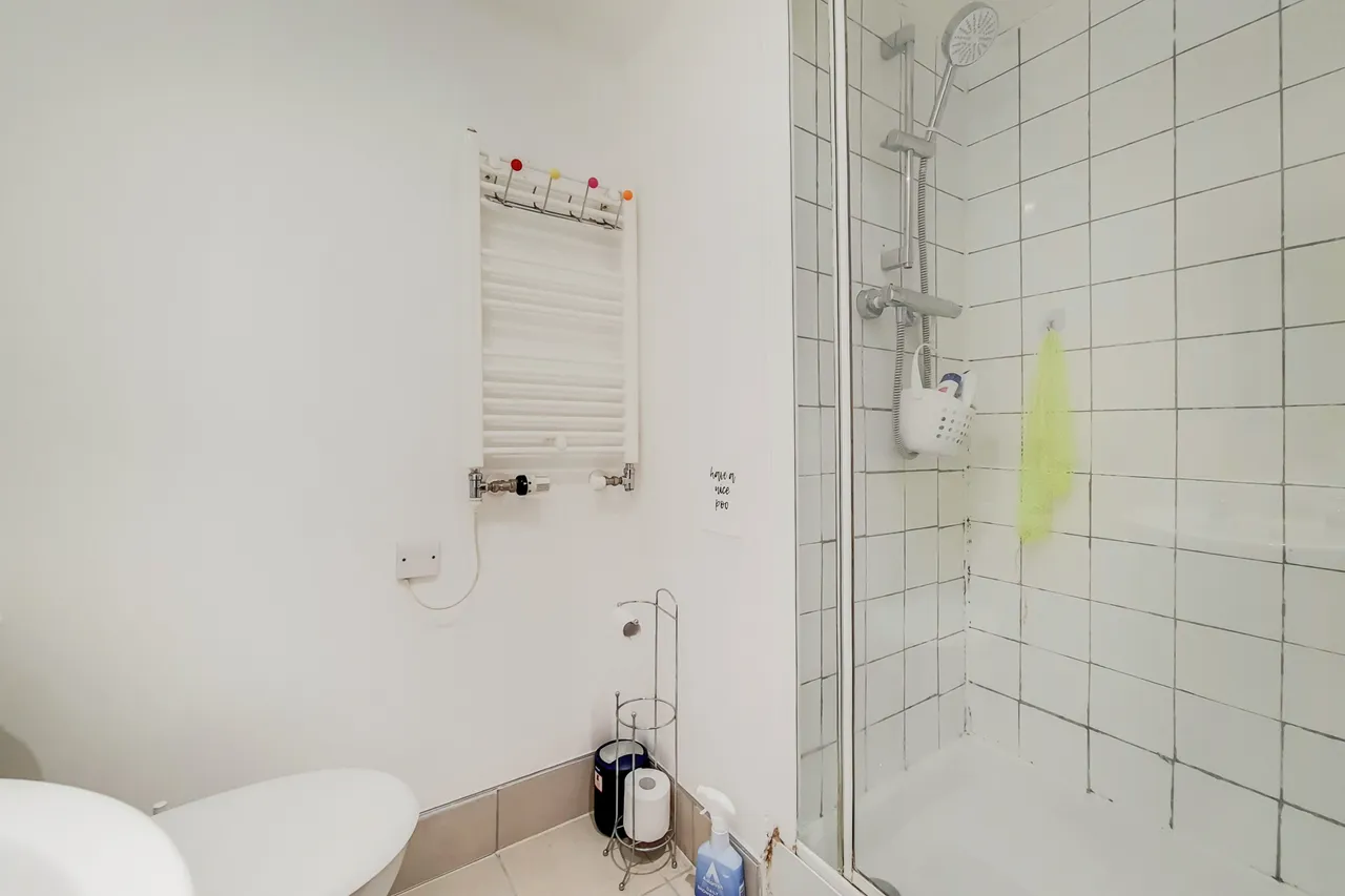 Flat 27 Building 22, Cadogan Road, London, photo 12