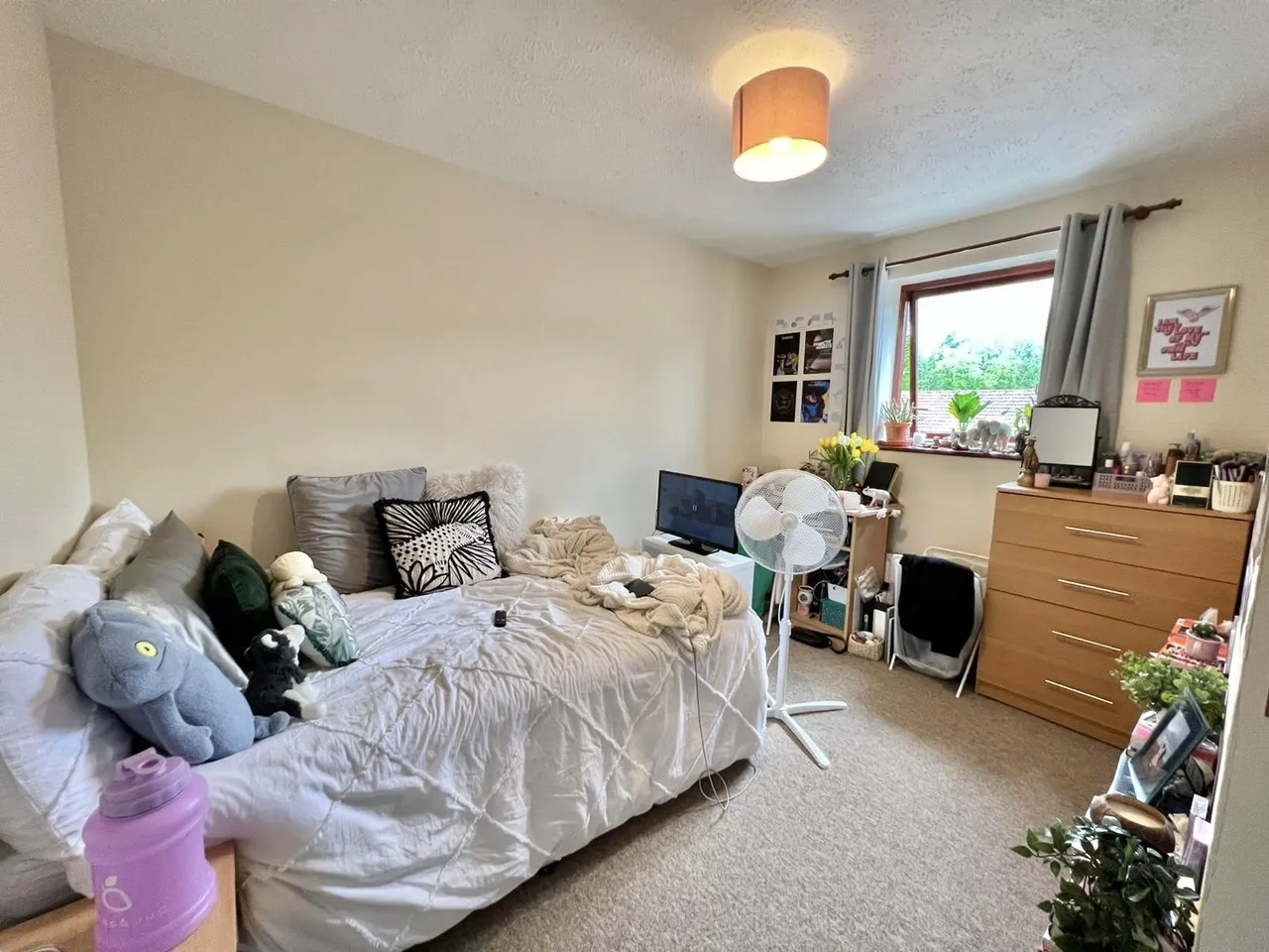 Honeysuckle Close, Winchester, SO22, photo 2