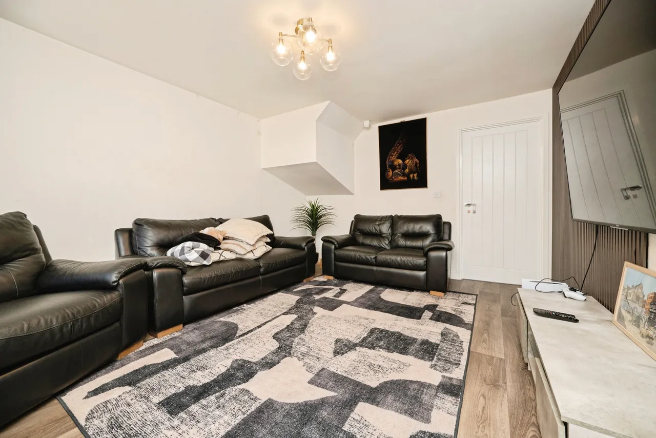 Brickworks Avenue, Kingswinford, photo 4