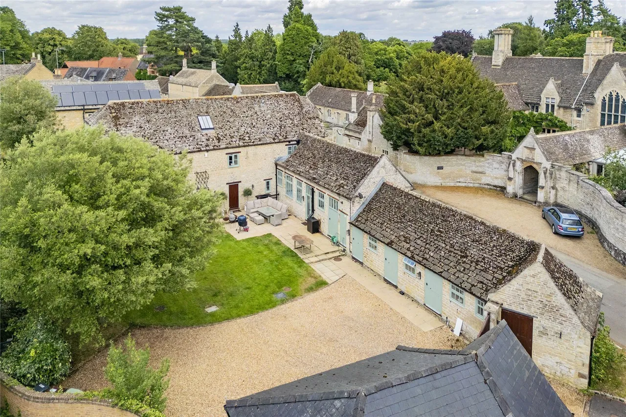 5 bed property for sale, Fotheringhay Road, Tansor, PE8
