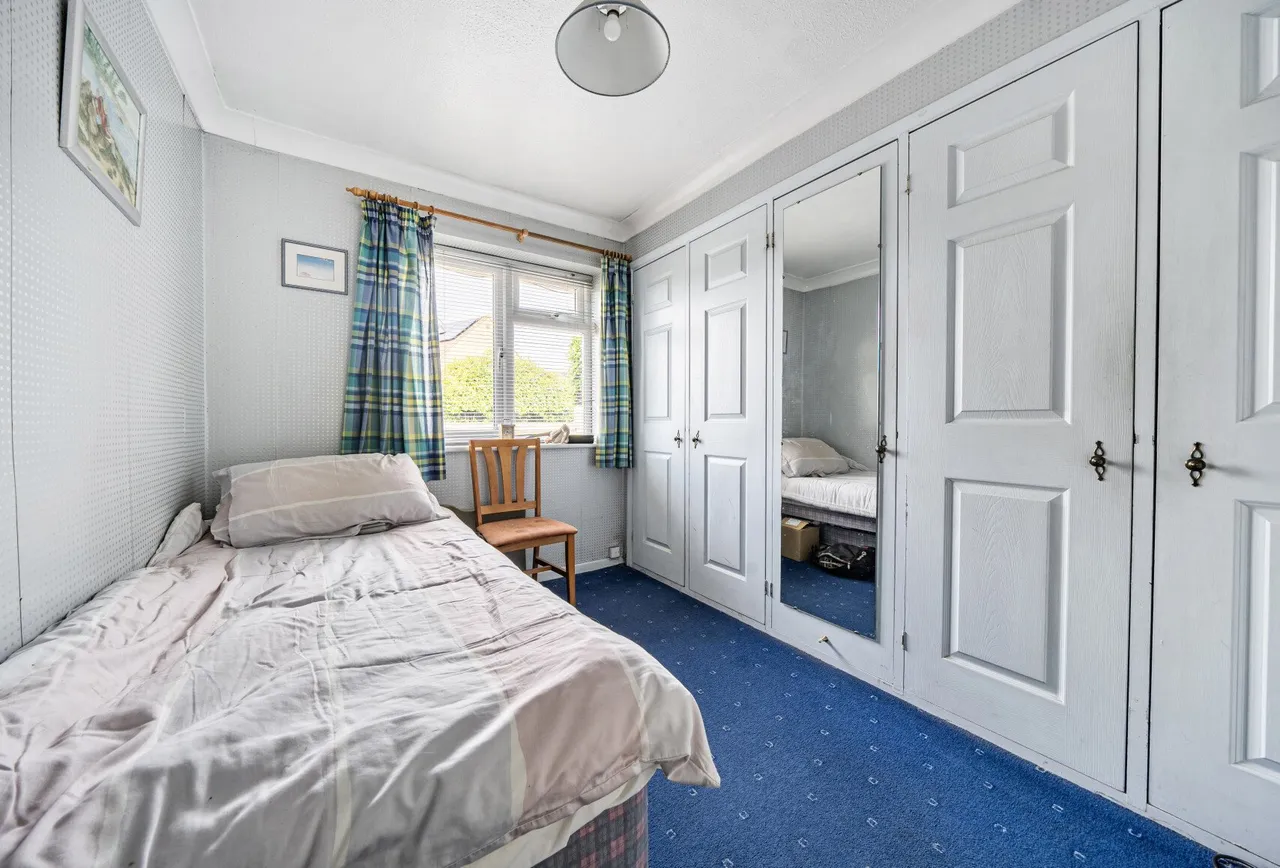Busbys Close, Oxfordshire, Clanfield, OX18 2RD, photo 4