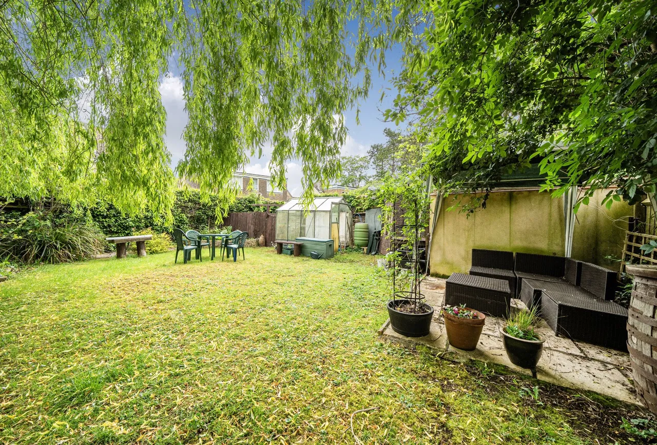 Busbys Close, Oxfordshire, Clanfield, OX18 2RD, photo 3